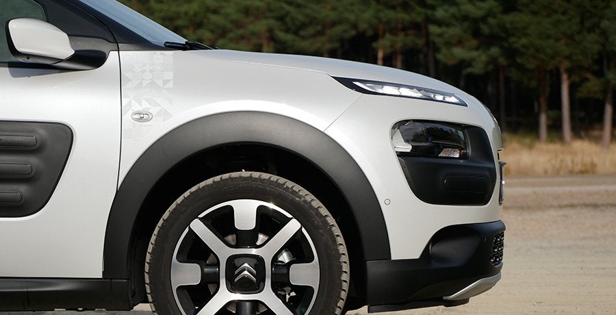 Los plásticos en el automóvil Los plásticos en el automóvil