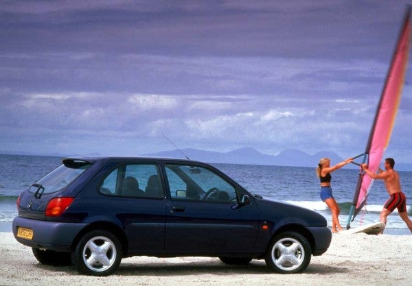 ford fiesta 1995 mk4.jpg El Ford Fiesta siempre ha sido objeto deseo de los más jóvenes.