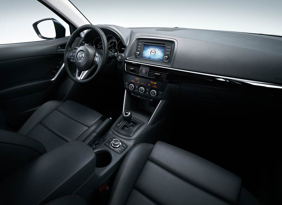 Mazda 2 900x656 Así es el interior del nuevo Mazda CX-5, que estrenará la tecnología Skyactive.