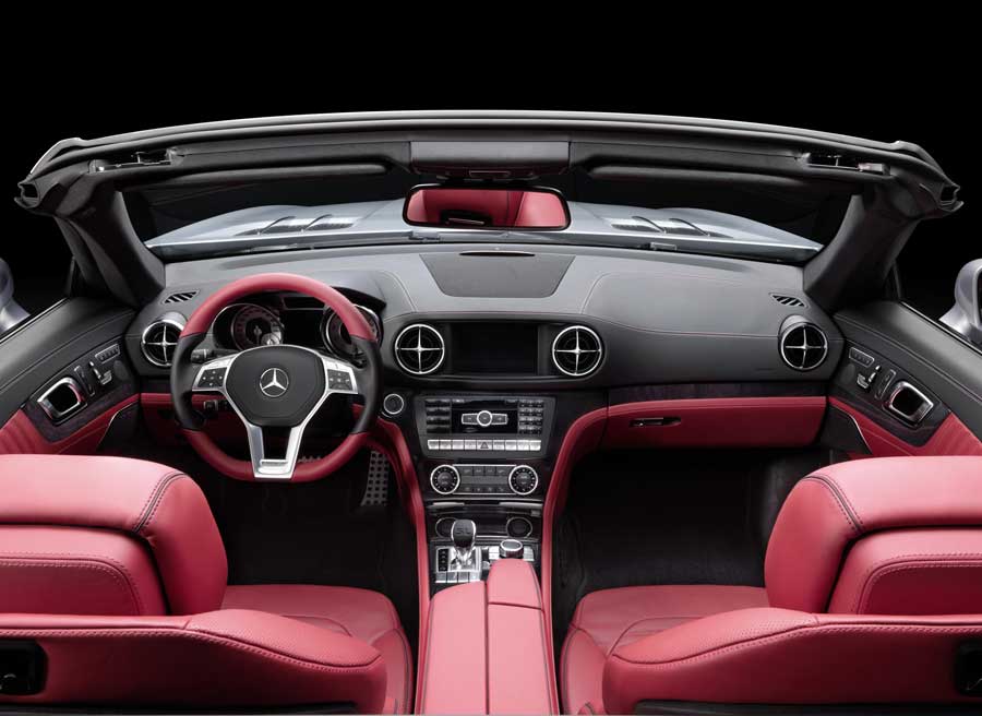 Mercedes 4 900x656 Así será el interior del nuevo Mercedes SL, que será presentado en el Salón de Detroit.