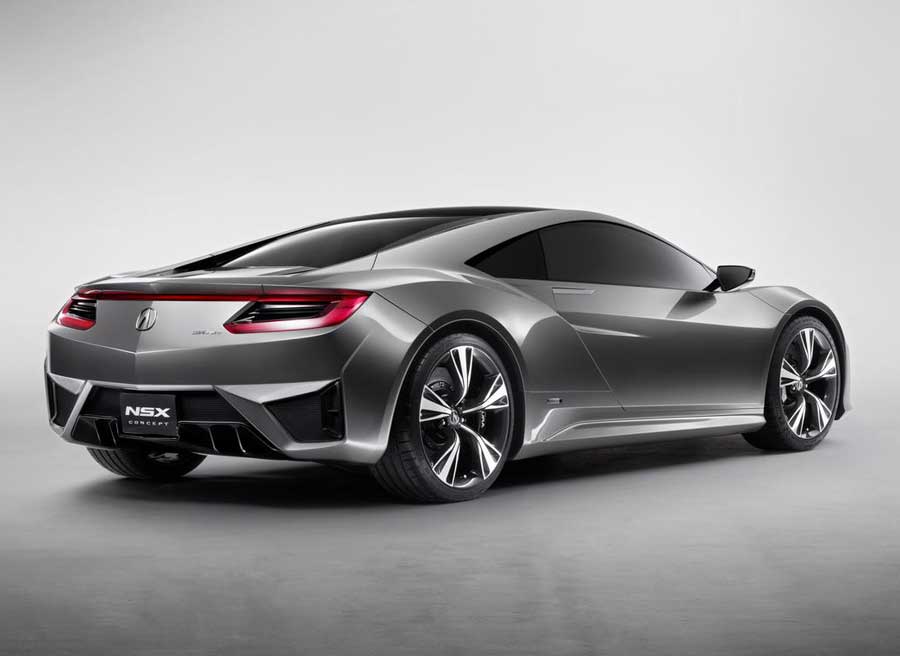 Honda NSX 3 900x656 Aunque con la mecánica híbrida pierda parte de su esencia, el nuevo NSX no deja de ser un deportivo espectacular.