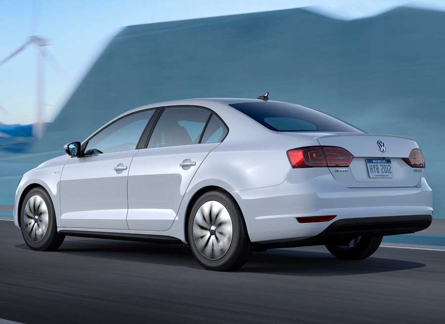Jetta 2 900x656 Estéticamente, el Jetta Hybrid es prácticamente igual que la versión convencional.