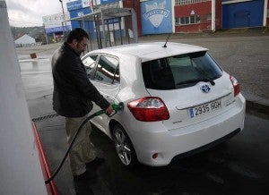Toyota Auris Hybrid repostando Toyota Auris Hybrid repostando, Rubén Fidalgo