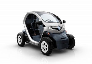 Renault Twizy El precio es el factor más relevante para el 43% de los encuestados a la hora de comprarse un coche eléctrico.