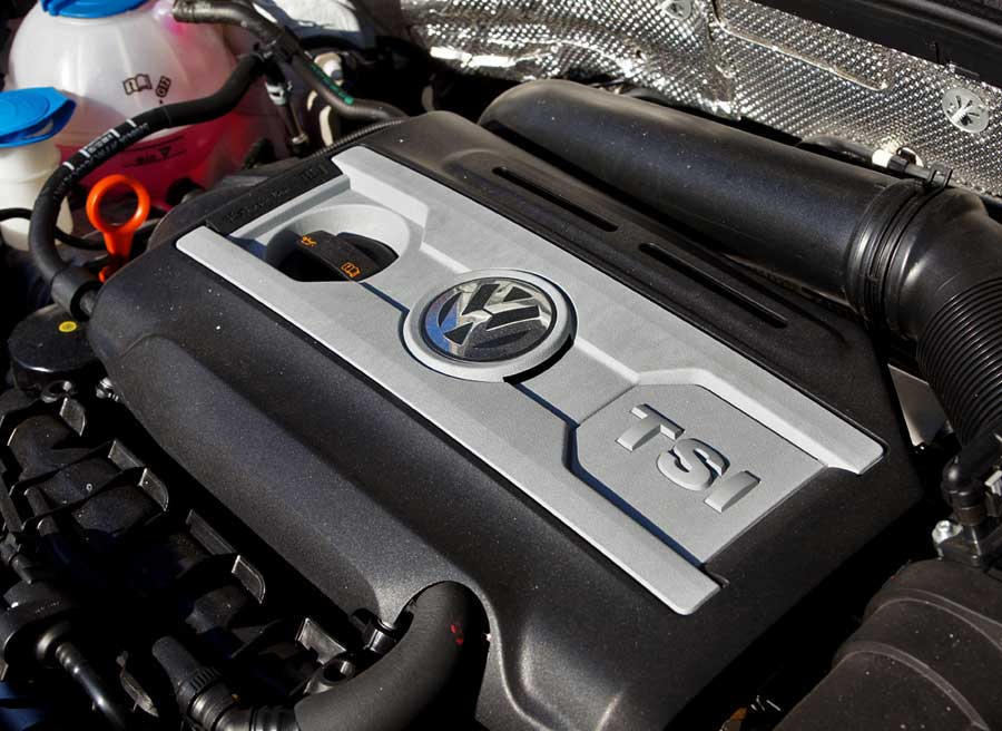 Volkswagen Beetle Turbo El Beetle Turbo cuenta con el motor TSI de 2 litros y 200 CV. Foto: Jordi Villanueva
