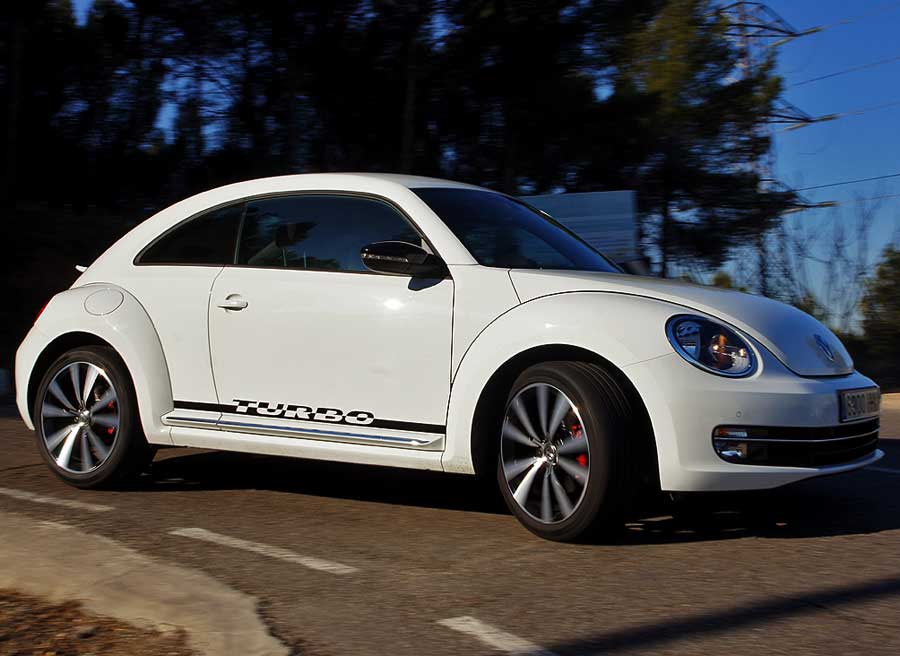 Volkswagen Beetle Turbo El comportamiento del chasis del Beetle Turbo es totalmente neutro. Fácil de conducir. Foto: Jordi Villanueva