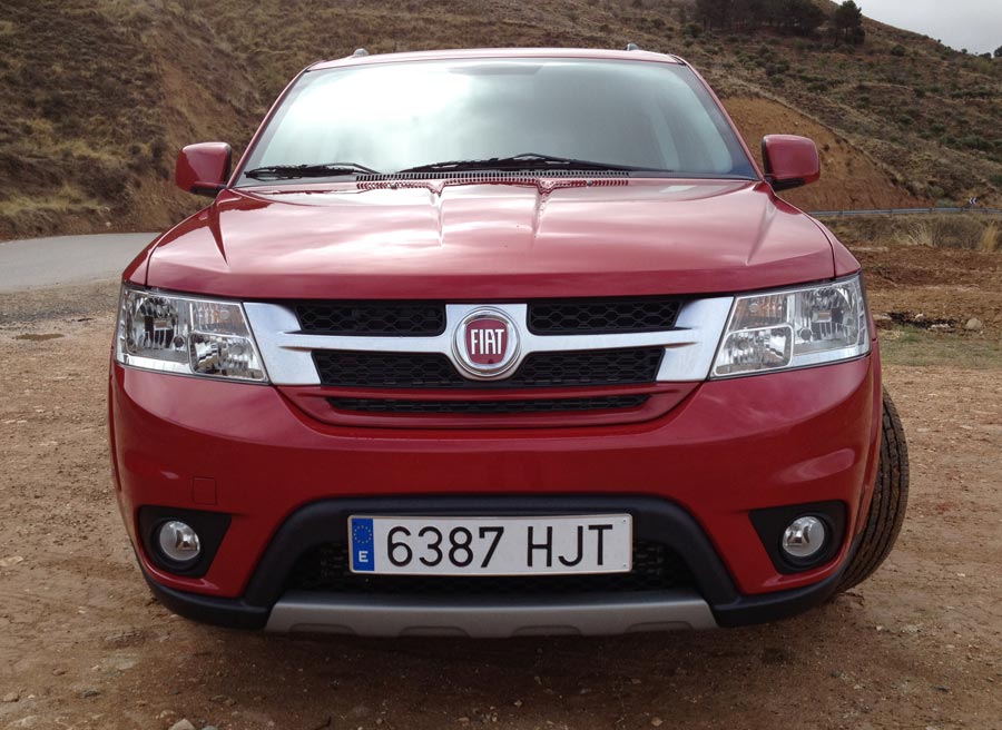 Fiat Freemont AWD La presencia del Fiat Freemont es imponente.