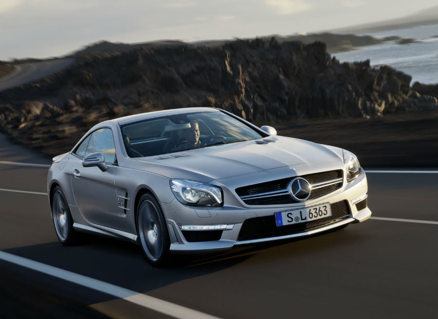 Mercedes SL 65 AMG El Mercedes SL 65 AMG tiene unas prestaciones de infarto.
