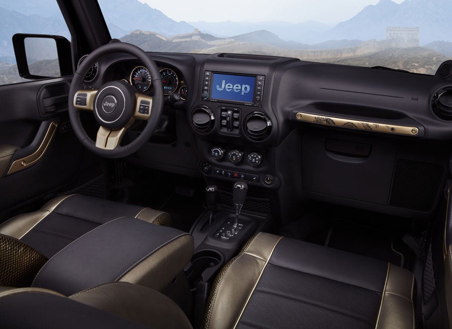 Jeep Wranger Dragon El acabado metalizado del cuero se denomina "Magic Wand".