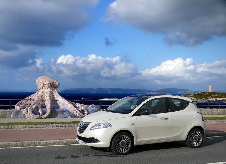 Lancia Ypsilon TwinAir Coruna Lancia Ypsilon TwinAir, La Coruña, Rubén Fidalgo