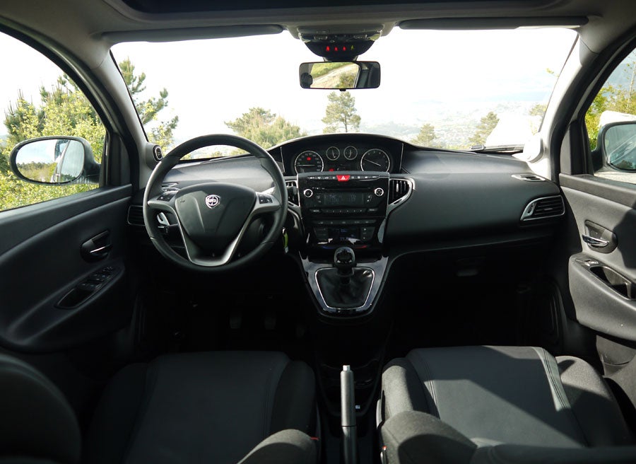 Lancia Ypsilon TwinAir salpicadero Lancia Ypsilon TwinAir, salpicadero, Rubén Fidalgo