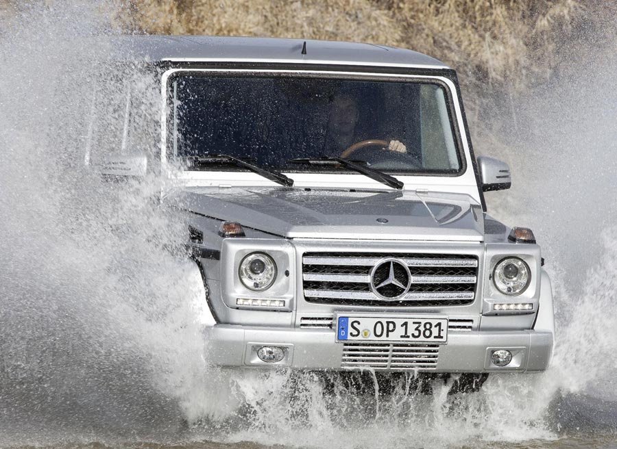Mercedes Clase G El Mercedes Clase G se defiende bien sea en el terreno que sea.