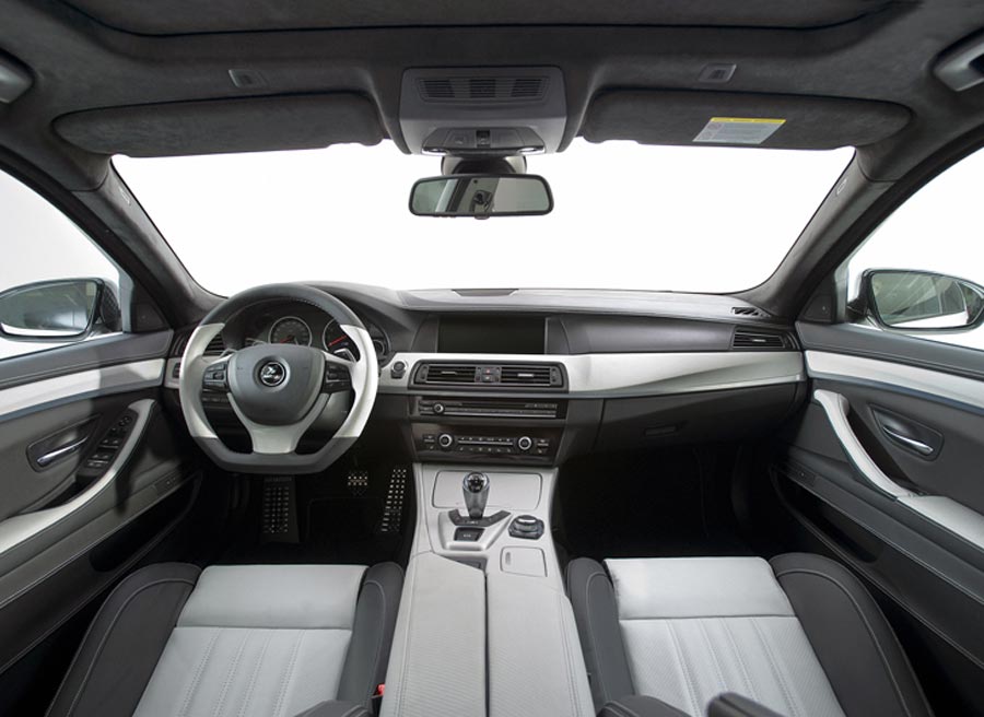 BMW M5 Hamann Hamann ha transformado también el interior del BMW M5.