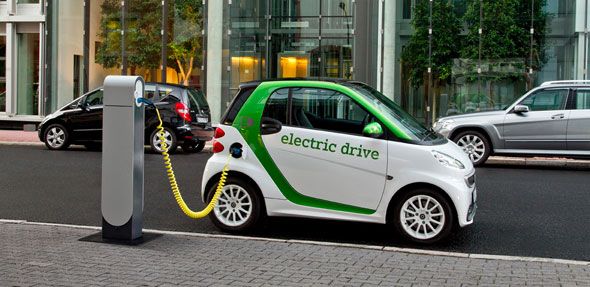 Smart lanzará en verano la nueva versión eléctrica del fortwo Smart lanzará en verano la nueva versión eléctrica del fortwo