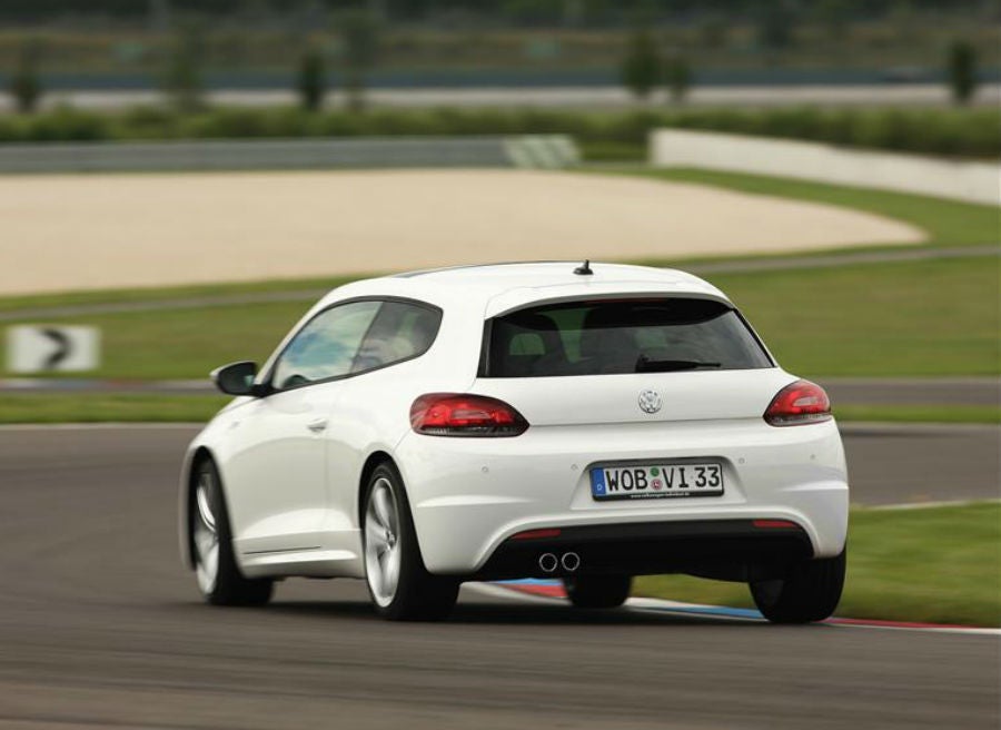 Volkswagen Scirocco Hurricane El Volkswagen Scirocco Hurricane estará disponible desde 21.500 euros.