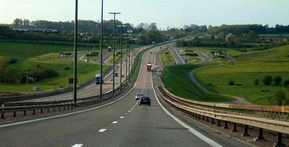 Las diez normas más curiosas en las carreteras europeas Las diez normas más curiosas en las carreteras europeas