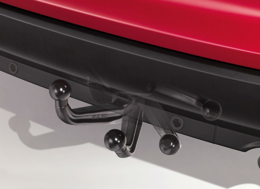 Gancho eléctrico de Ford El gancho se esconde bajo el paragolpes del coche, dejando su imagen exactamente igual que si no contase con este dispositivo.
