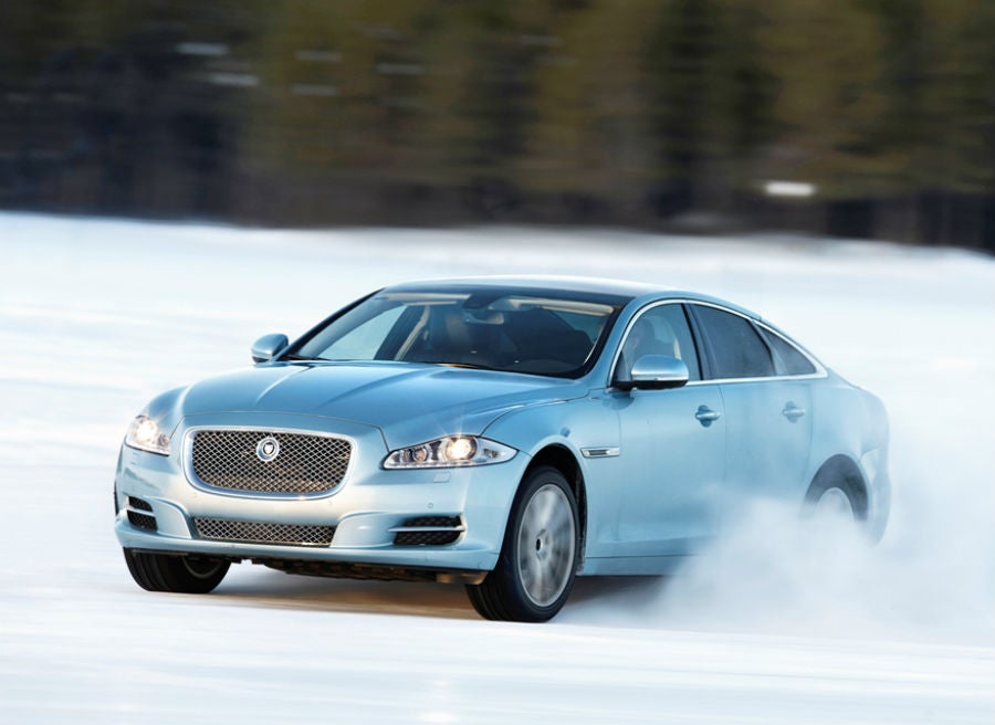 Jaguar XJ AWD El Jaguar XJ AWD está disponible desde 104.612 euros.