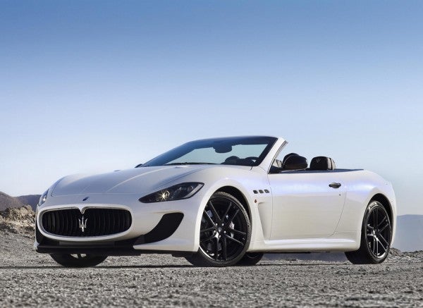 Maserati GranCabrio MC La elegancia de este Maserati descapotable es evidente.
