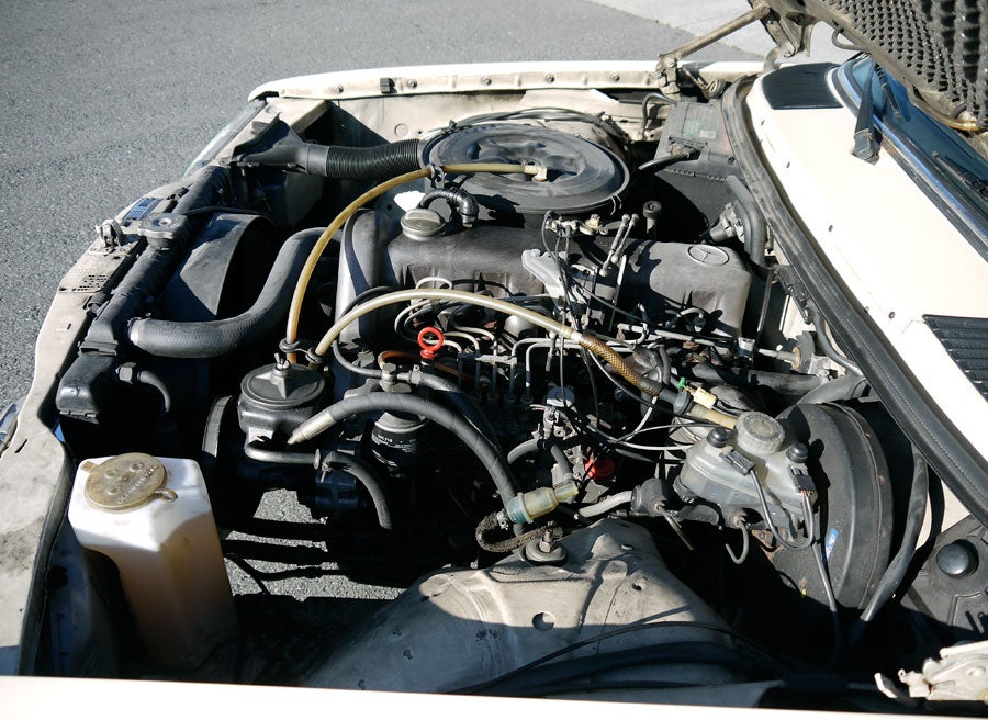 Obsolescencia programada en el automóvil Mercedes W123 Obsolescencia programada en el automóvil Mercedes W123, Punta Canide, Rubén Fidalgo