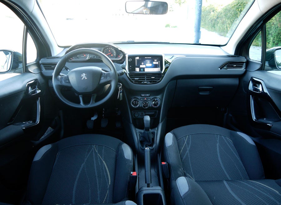 Peugeot 208 eHDi Peugeot 208 eHDi, Rubén Fidalgo