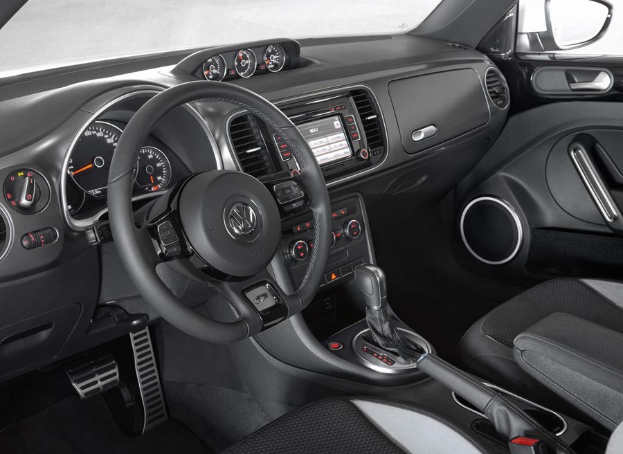 Volkswagen Beetle El paquete interior R-Line de GmbH tiene un precio de 1.675 euros.