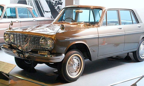 Toyota Crown El Toyota Crown fue el primer modelo de la marca en llegar a Europa. W.Commons/Mytho88