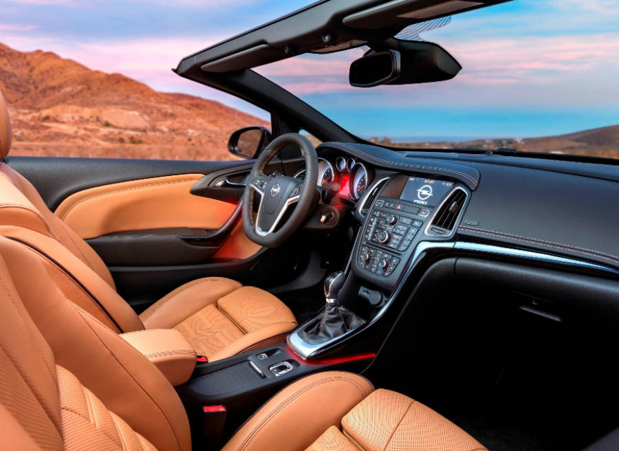 Nuevo Opel Cabrio El interior del nuevo Opel Cabrio da una imagen de modelo Premium.