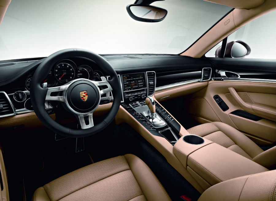 Porsche Panamera El interior del Porsche Panamera Platinum Edition destila clase por los cuatro costados.