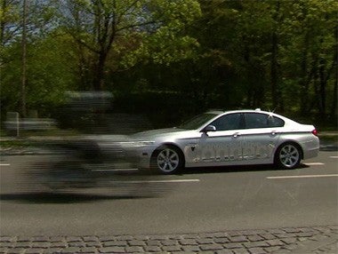 BMW car to X comunication: la interconexión entre vehículos, en vídeo BMW car to X comunication: la interconexión entre vehículos, en vídeo