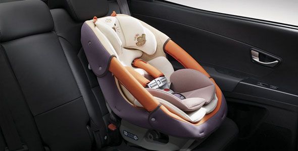 Dormir al bebé en el coche, perjudicial para tu bolsillo Dormir al bebé en el coche, perjudicial para tu bolsillo