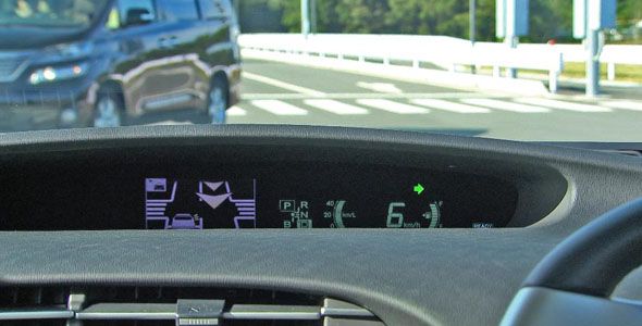 Toyota, dos nuevos sistemas de seguridad en camino Toyota, dos nuevos sistemas de seguridad en camino