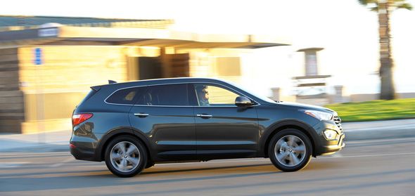 El Hyundai Santa Fe de 7 plazas comparte stand con el Veloster C3 Concept en Los Ángeles El Hyundai Santa Fe de 7 plazas comparte stand con el Veloster C3 Concept en Los Ángeles