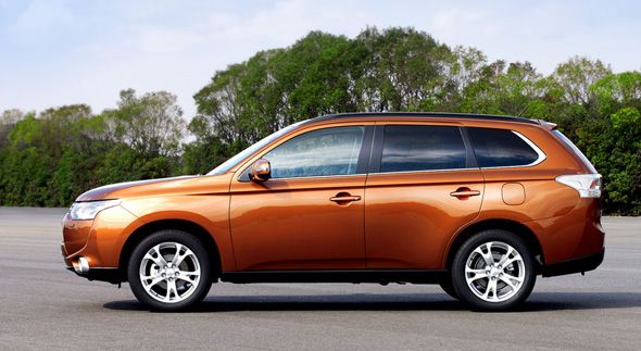 El Mitsubishi Outlander híbrido enchufable, ya a la venta en Japón El Mitsubishi Outlander híbrido enchufable, ya a la venta en Japón