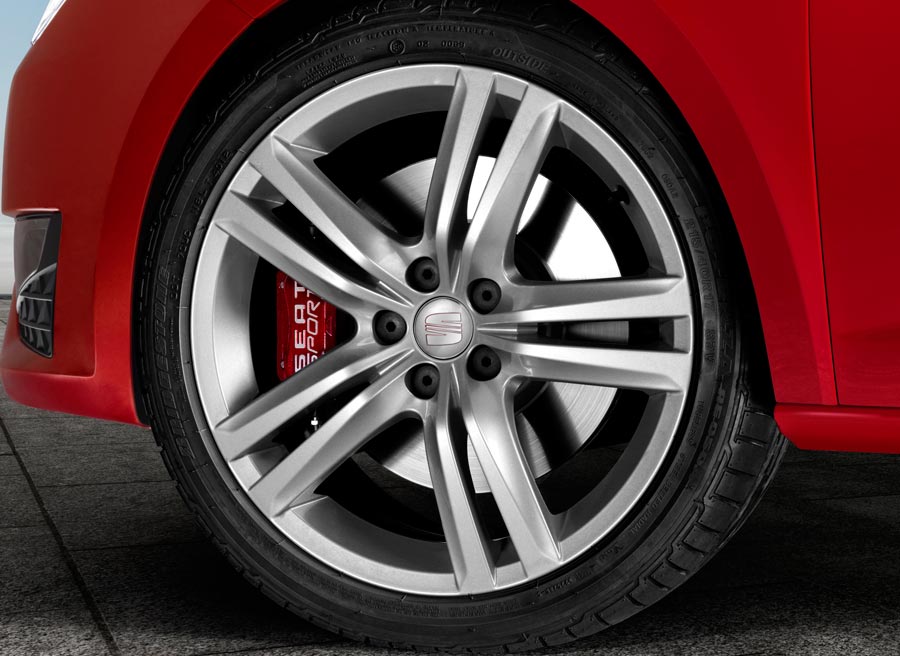 Seat Ibiza Cupra Como opción, podemos incorporar un sistema de frenos deportivos que funcionan de maravilla.