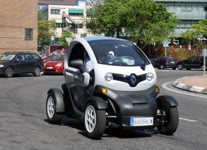 Renault-Twizy-4-600x437-300x218