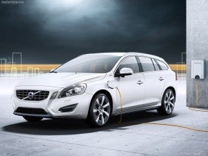 Volvo-V60_Plug-in_Hybrid_2013_800x600_wallpaper_13
