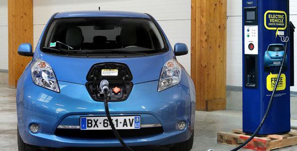 Crecen las ventas de eléctricos y bajan las de híbridos en 2012 Crecen las ventas de eléctricos y bajan las de híbridos en 2012