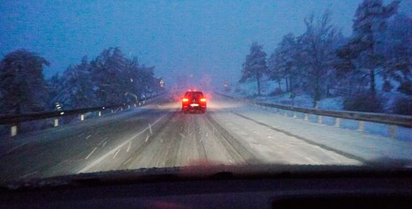 Temporal de nieve y viento: carreteras cortadas Temporal de nieve y viento: carreteras cortadas