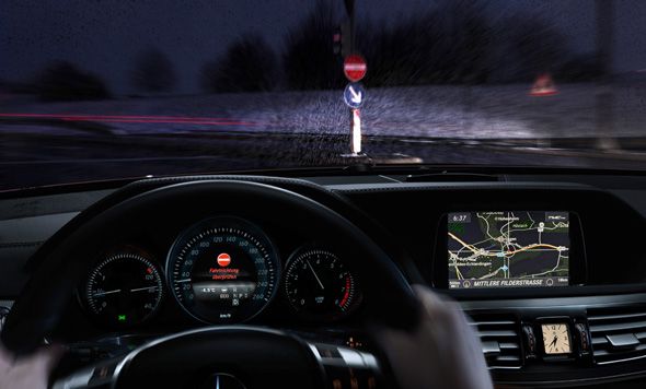 Mercedes Benz desarrolla un sistema anti kamikazes Mercedes Benz desarrolla un sistema anti kamikazes