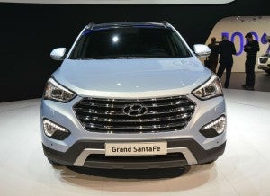 Hyundai Grand Santa Fe Hyundai Grand Santa Fe.