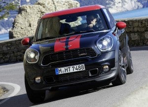 Mini Paceman JCW El Mini Paceman JCW puede incorporar una transmisión manual o automática.