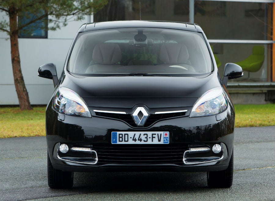 Renault Scenic El Renault Scénic incorpora un nuevo frontal.