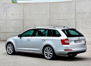 Skoda Octavia Combi El nuevo Skoda Octavia Combi es más largo y ancho que su antecesor.