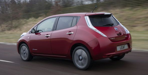 Asegurar un coche eléctrico cuesta el doble que uno convencional Asegurar un coche eléctrico cuesta el doble que uno convencional