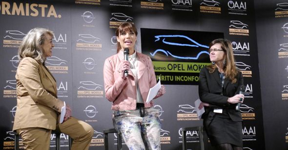 El Opel Mokka y la terapia contra la adicción a Internet de la OAAI El Opel Mokka y la terapia contra la adicción a Internet de la OAAI