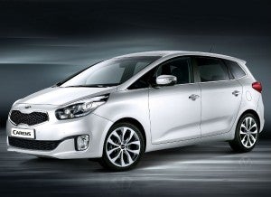 Kia Carens El nuevo Kia Carens adopta la nueva imagen de la marca asiática.