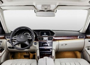Mercedes Clase E L El interior de esta versión del Mercedes Clase E se mantiene prácticamente invariable.