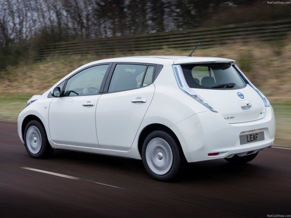 Nissan-Leaf_2014_1280x960_wallpaper_0b