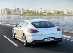 Porsche Panamera La zaga del Porsche Panamera recibe ligeros retoques estéticos.